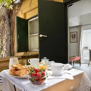 Luxury Piazza Di Spagna Escape With Terrace And Private , Rome Italy